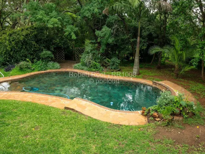 5 Bedroom House for Sale in Quinnington, Harare