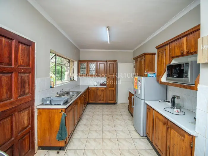 5 Bedroom House for Sale in Quinnington, Harare
