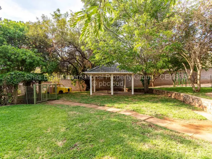 6 Bedroom House for Sale in Hillside Byo, Bulawayo