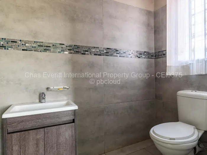 6 Bedroom House for Sale in Hillside Byo, Bulawayo