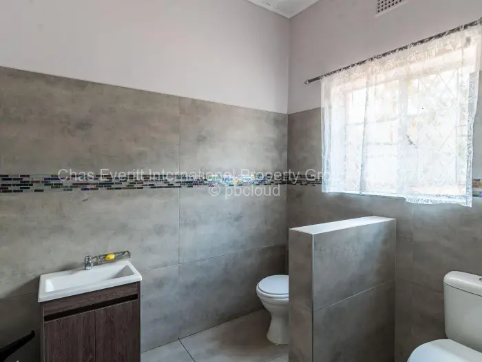 6 Bedroom House for Sale in Hillside Byo, Bulawayo