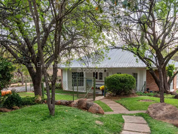 6 Bedroom House for Sale in Hillside Byo, Bulawayo