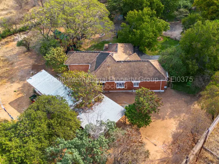 6 Bedroom House for Sale in Hillside Byo, Bulawayo