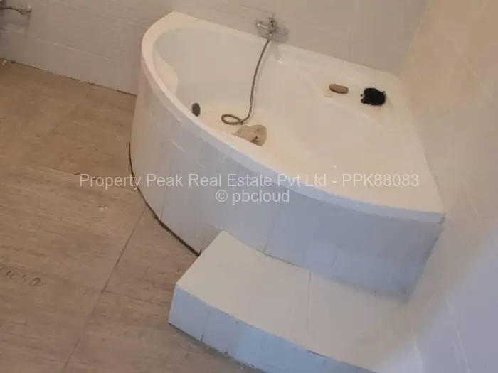 5 Bedroom House for Sale in Mount Pleasant Heights, Harare