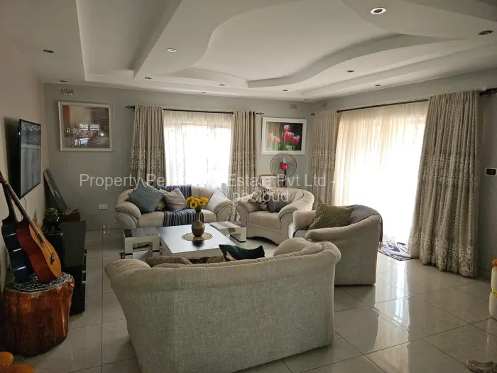 4 Bedroom House to Rent in Madokero Estates, Harare