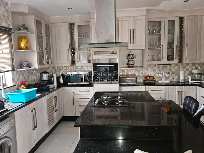 4 Bedroom House to Rent in Madokero Estates, Harare
