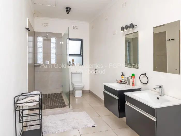 5 Bedroom House for Sale in Mandara, Harare