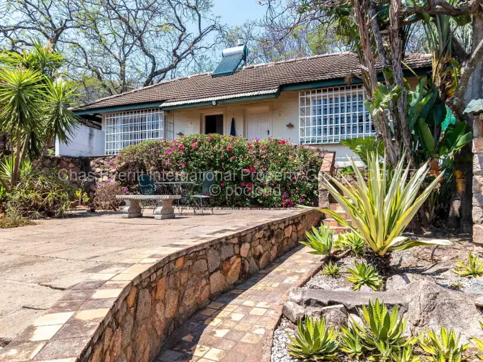 4 Bedroom House for Sale in Burnside, Bulawayo