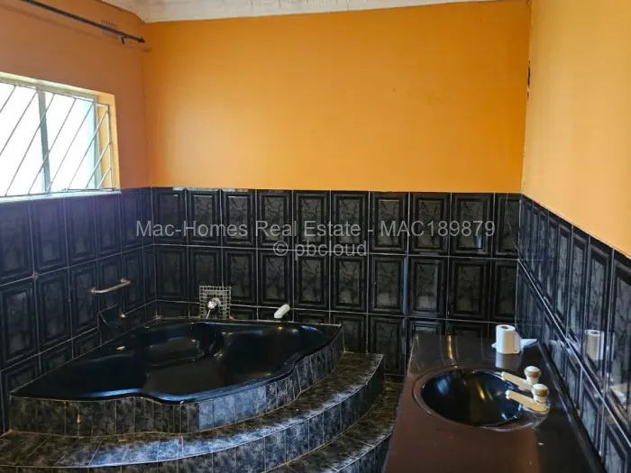 5 Bedroom House for Sale in Philadelphia, Harare