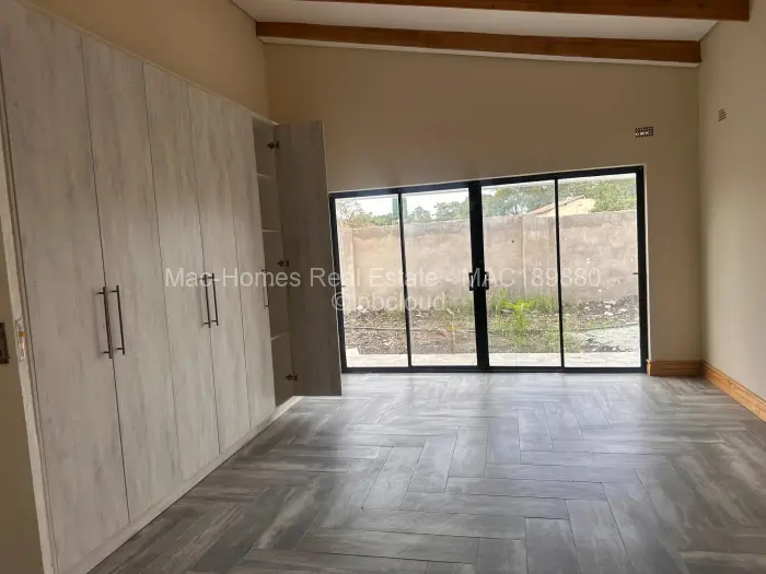 4 Bedroom House for Sale in Bluff Hill, Harare