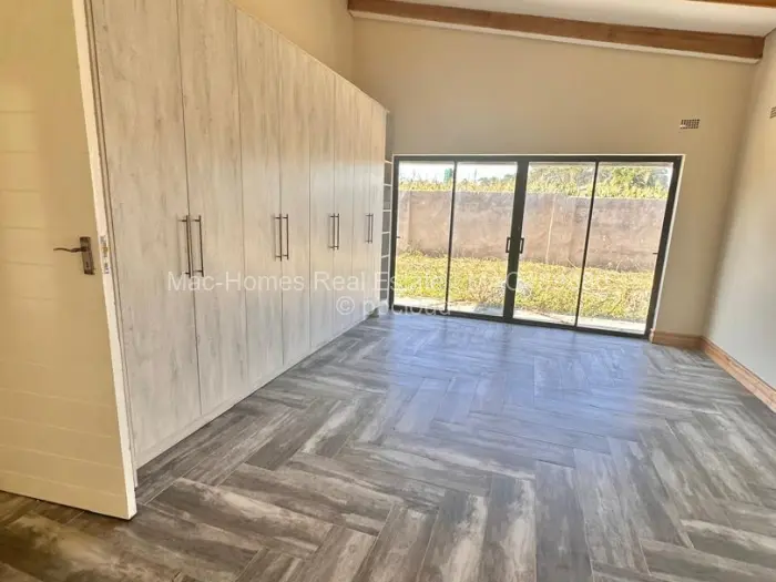 4 Bedroom House for Sale in Bluff Hill, Harare