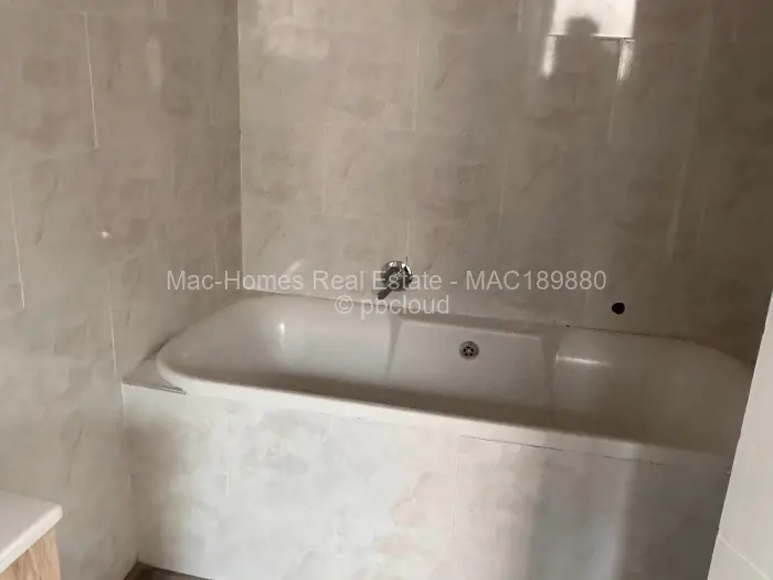 4 Bedroom House for Sale in Bluff Hill, Harare