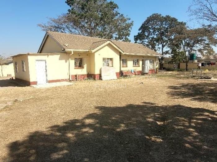 4 Bedroom House for Sale in Waterfalls, Harare