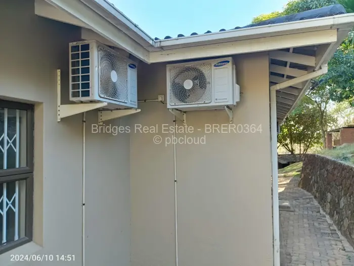 4 Bedroom House for Sale in Glen Lorne, Harare