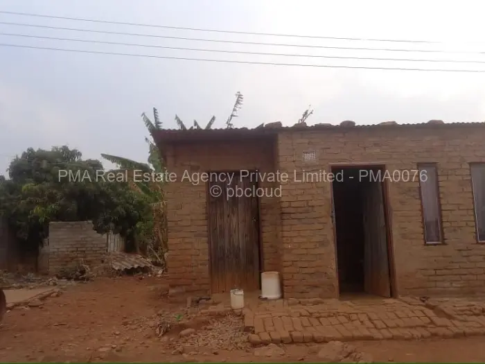 Residential Stand for Sale in Norton, Norton