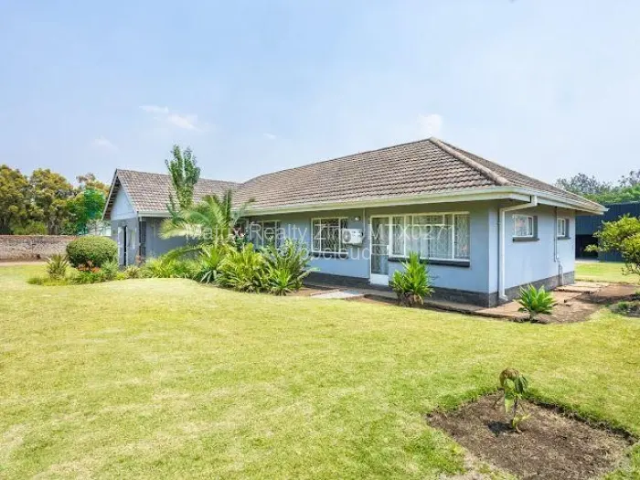 Warehouse/Industrial for Sale in Eastlea, Harare