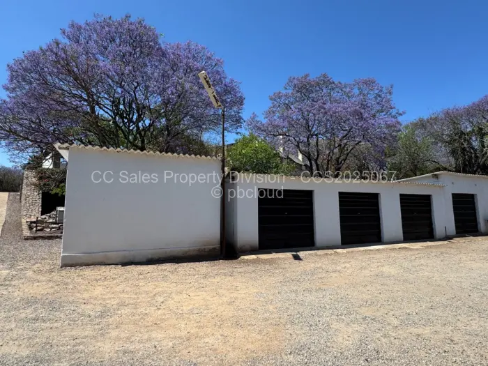4 Bedroom House for Sale in Burnside, Bulawayo