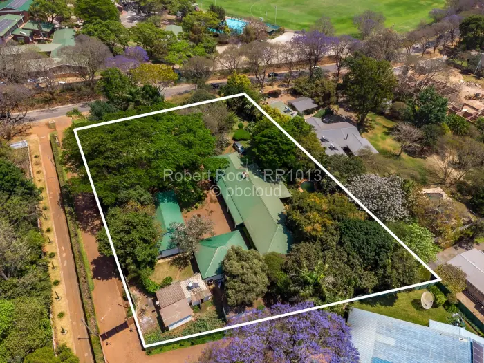 6 Bedroom House for Sale in Chisipite, Harare