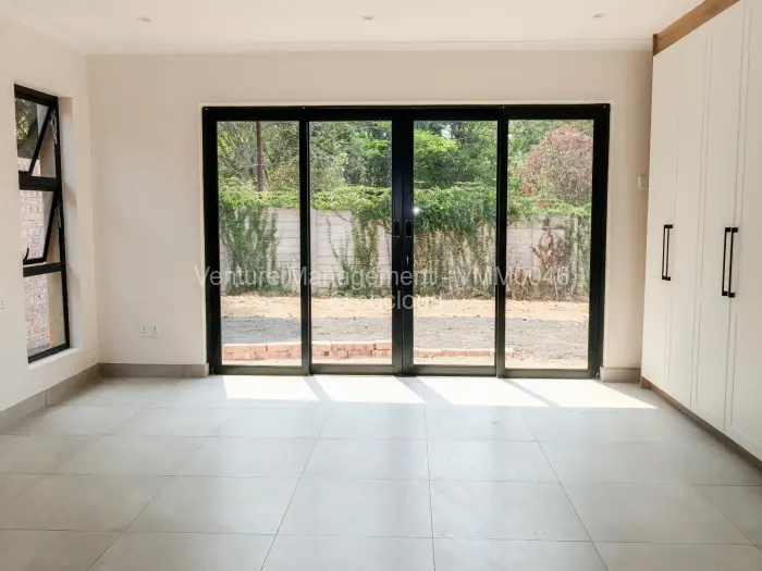 Townhouse/Cluster for Sale in Newlands, Harare