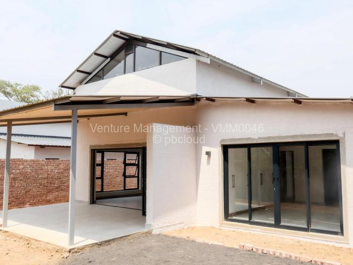 Townhouse/Cluster for Sale in Newlands, Harare