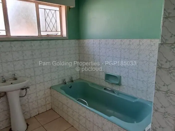 3 Bedroom House for Sale in Ridgemont, Gweru