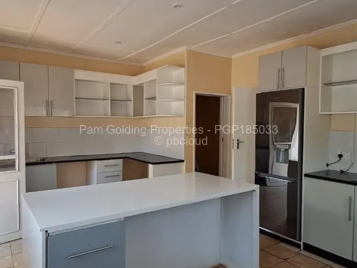 3 Bedroom House for Sale in Ridgemont, Gweru