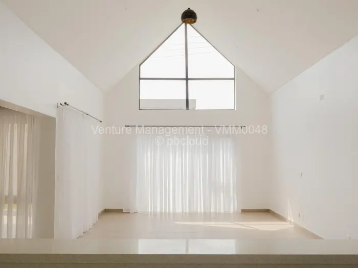 Townhouse/Complex/Cluster to Rent in Borrowdale West