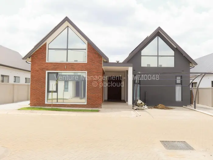 Townhouse/Complex/Cluster to Rent in Borrowdale West