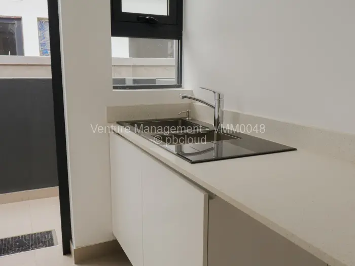 Townhouse/Complex/Cluster to Rent in Borrowdale West