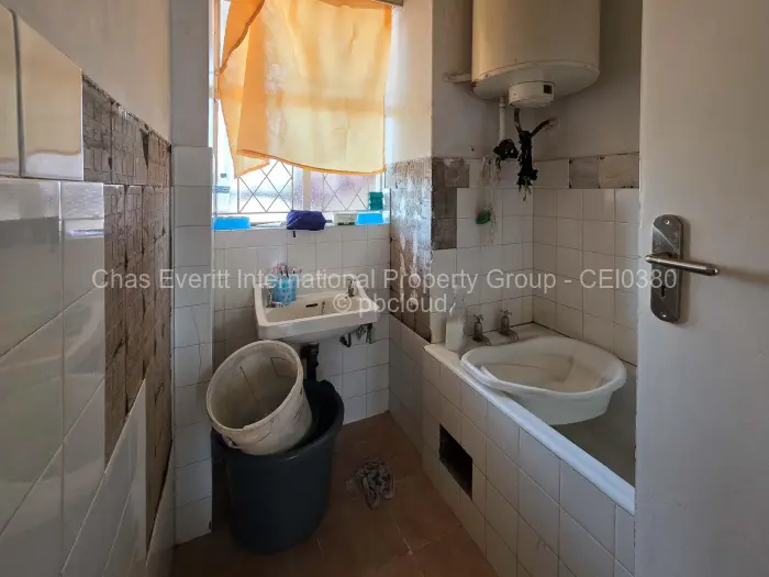 Flat/Apartment for Sale in Bulawayo City Centre, Bulawayo