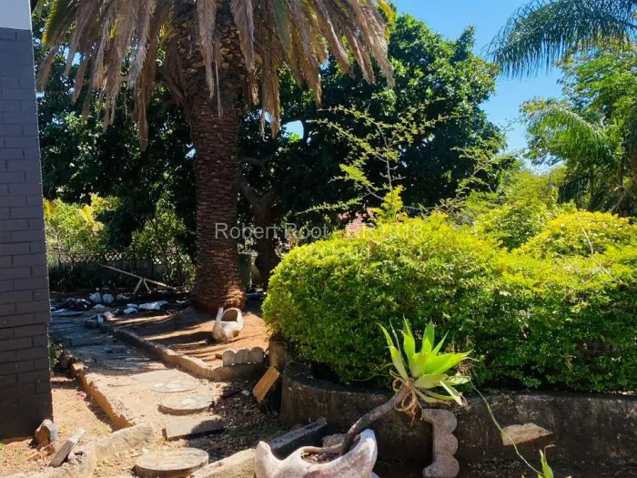 4 Bedroom House for Sale in Morningside Byo, Bulawayo