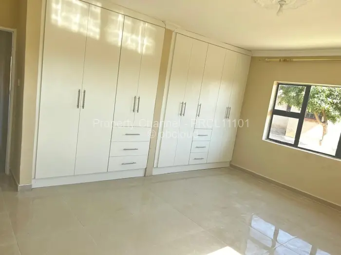 4 Bedroom House for Sale in Windsor Park, Ruwa