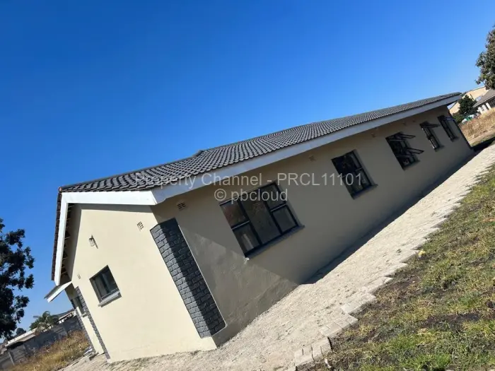 4 Bedroom House for Sale in Windsor Park, Ruwa