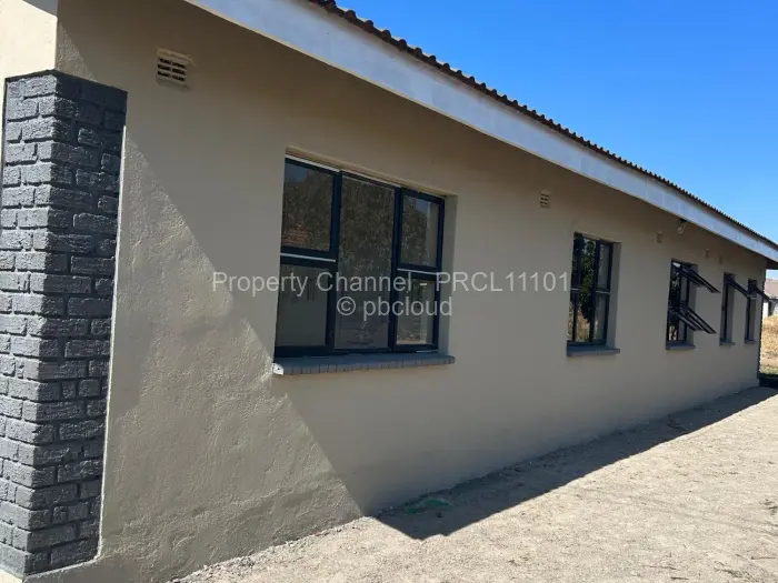 4 Bedroom House for Sale in Windsor Park, Ruwa