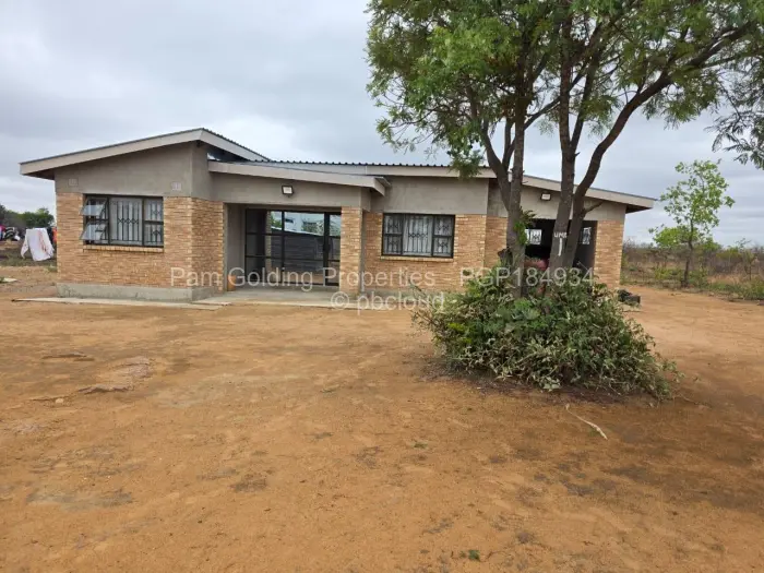 Townhouse/Cluster for Sale in Burnside, Bulawayo