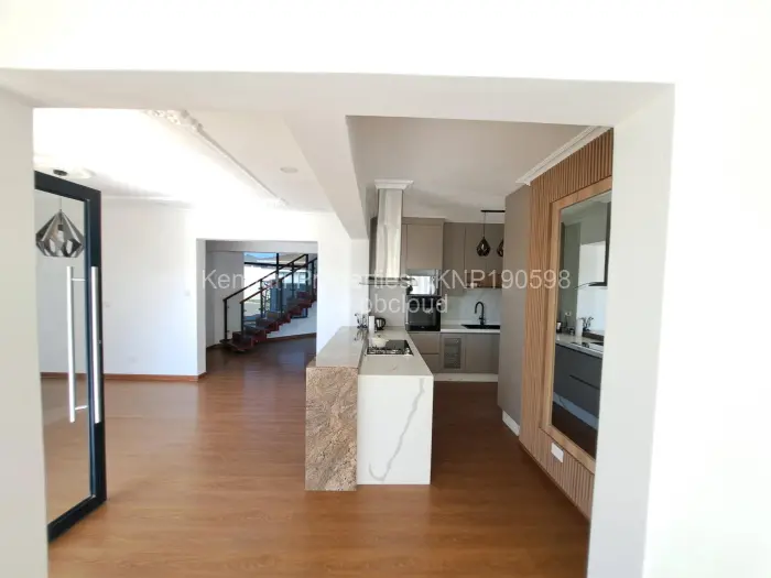 Townhouse/Complex/Cluster to Rent in Borrowdale