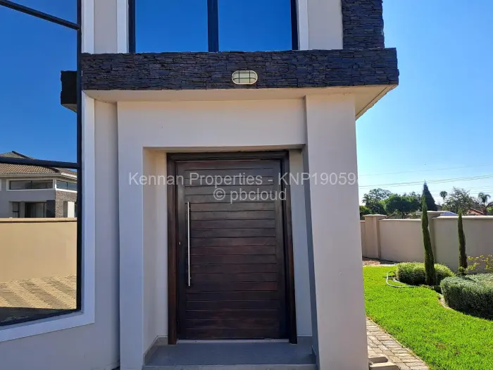 Townhouse/Complex/Cluster to Rent in Borrowdale