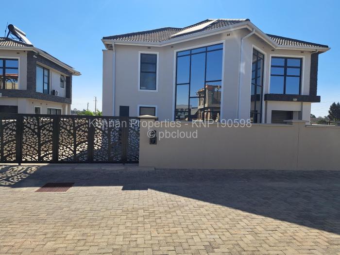 Townhouse/Cluster to Rent in Borrowdale, Harare