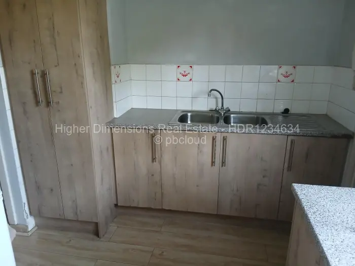 Flat/Apartment to Rent in Avondale