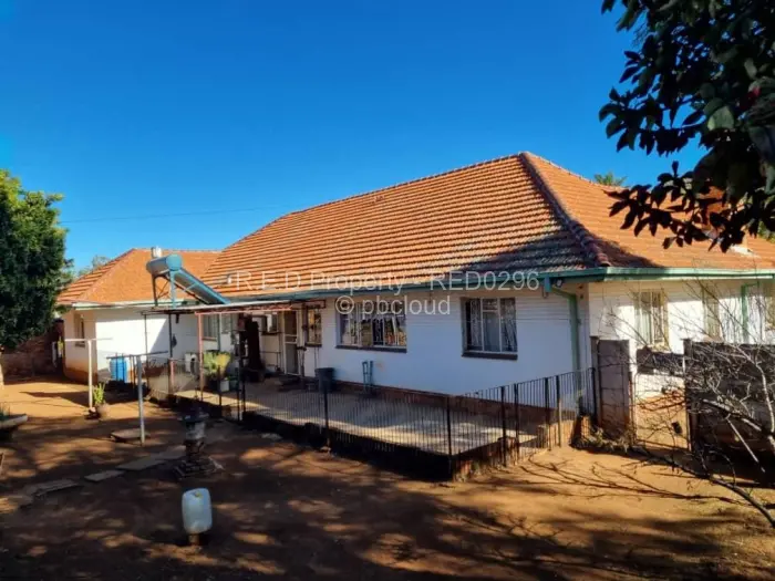3 Bedroom House for Sale in Newton West, Bulawayo