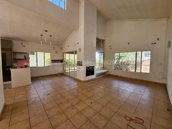 Townhouse/Cluster for Sale in Borrowdale Brooke, Harare