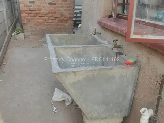 2 Bedroom House for Sale in Budiriro, Harare