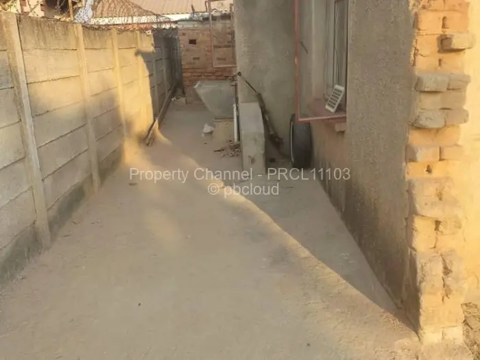 2 Bedroom House for Sale in Budiriro, Harare