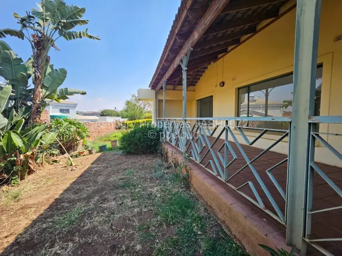 Townhouse/Cluster for Sale in Borrowdale Brooke, Harare