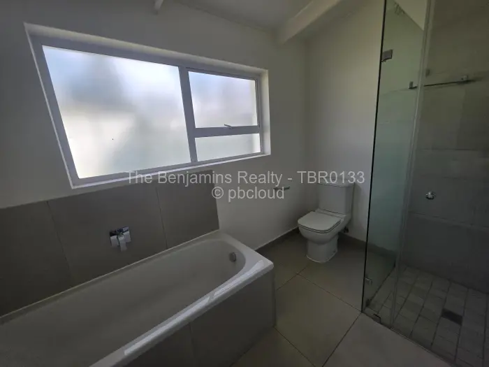 Townhouse/Complex/Cluster to Rent in Newlands