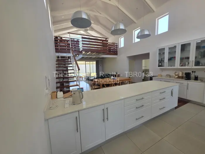 Townhouse/Complex/Cluster to Rent in Newlands