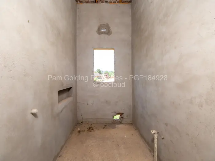 5 Bedroom House for Sale in Quinnington, Harare