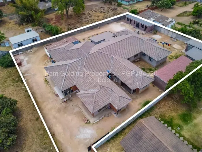 8 Bedroom House for Sale in Waterfalls, Harare