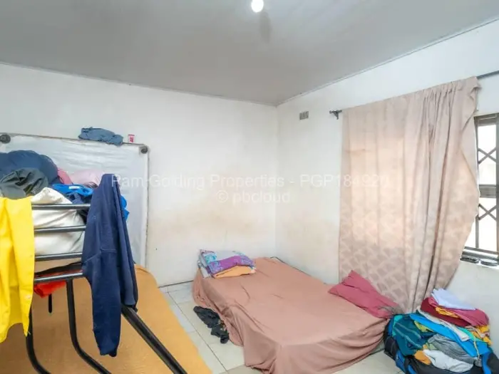 8 Bedroom House for Sale in Waterfalls, Harare