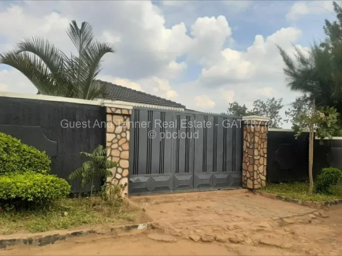 4 Bedroom House for Sale in Crowhill Views, Harare